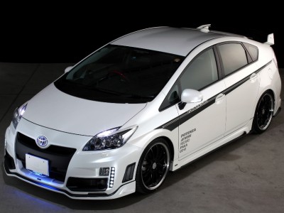 tommykaira_toyota_prius_rr-gt_6.jpg