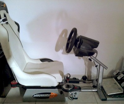 thrustmaster_th8_rs_5.jpg