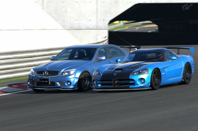 Традиционно для Gran Turismo из любого серийного седана можно построить настоящую грозу суперкаров. Только вот на его внешнем облике это отразится мало. Традиционно для Gran Turismo из любого серийного седана можно построить настоящую грозу суперкаров. Только вот на его внешнем облике это отразится мало.