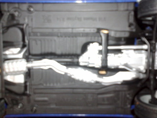 Днище модели Nissan Skyline R34 от AUTOart Днище модели Nissan Skyline R34 от AUTOart